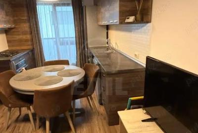 Apartament cu 3 camere semidecomandat, mobilat în Central - 2