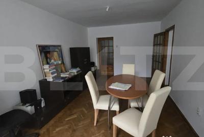 Apartament cu 3 camere decomandat în Micro 15 - 12