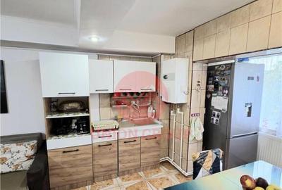 Apartament 3 camere, decomandat, Murfatlar, zona Centrala - 5