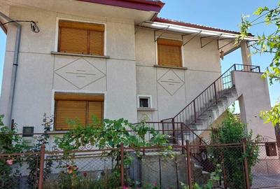Casă cu 4 camere în Central - 7