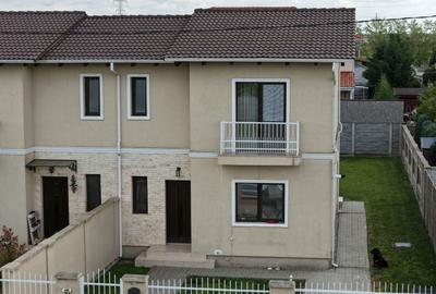 Duplex cu 3 camere cu Canalizare în Moșnița Nouă - 1