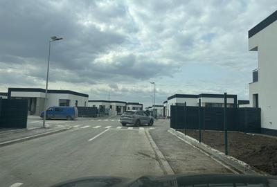 Casă cu 4 camere cu Teren 350 Mp în Berceni - 3