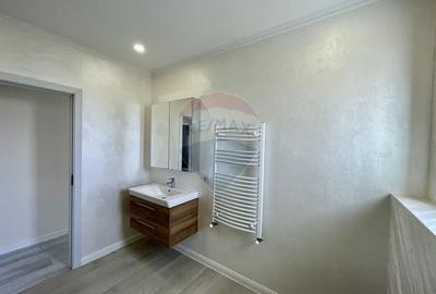 Casă cu 4 camere cu Canalizare în Exterior Vest - 21