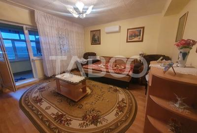 Apartament 2 camere etaj 2  semidecomandat 52 mp utili zona Campului - 1