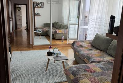 Apartament cu 3 camere semidecomandat în Gorjului - 9