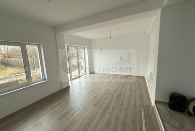 Casă moderna P+E 4 camere â Bârnova, 100 mp, curte 250 mp -180.000 âŹ - 2