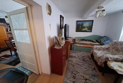 Casa individuala  Mehala aproape de Piata -Profi, 22 m front stradal - 2