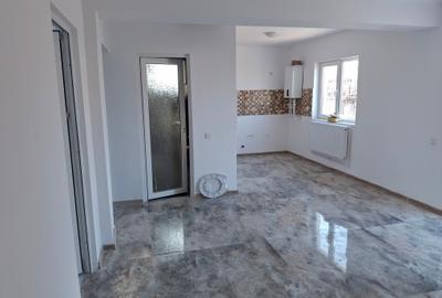 Vindem Casa in Navodari - 3