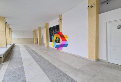 Spatiu comercial zona centrala cu vad - 180 mp - 3