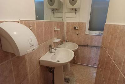 Spațiu comercial, de 45 mp, în Eroii Revoluției - 10
