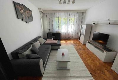 Apartament cu 3 camere decomandat, mobilat în Medicină