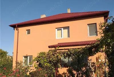 Casă cu 6 camere în Central - 2