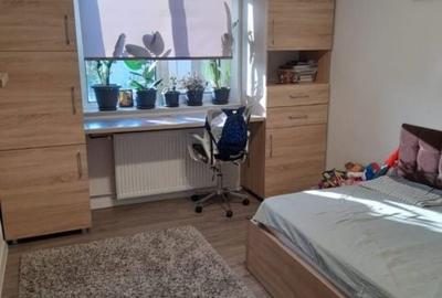 Apartament cu 3 camere decomandat în Apusului - 7