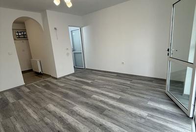 Garsonieră decomandată în Central - 11