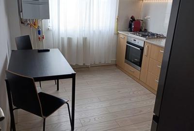 Apartament cu 3 camere decomandat în Exterior Vest - 4
