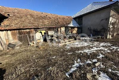 Casă cu 4 camere cu Teren 2400 Mp în Cincu - 5