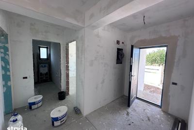 Casă cu 4 camere cu Teren 400 Mp în Domnești - 12