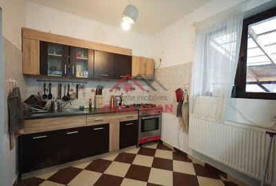 Casă cu 6 camere cu Teren 1412 Mp în Breaza de Jos - 3