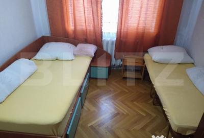 Casă cu 5 camere cu Teren 200 Mp în Cetate - 1