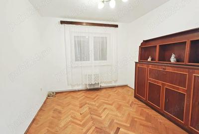 Apartament cu 3 camere decomandat în Central - 2