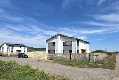 Duplex modern de 90 mp utili, de vânzare în Sântana de Mureș - 1