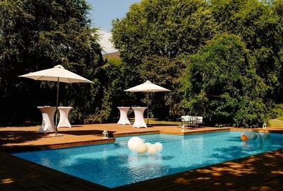 Casa la curte, gradina spectaculoasa, piscina,  400mp construiti /4500mp- curte - 5