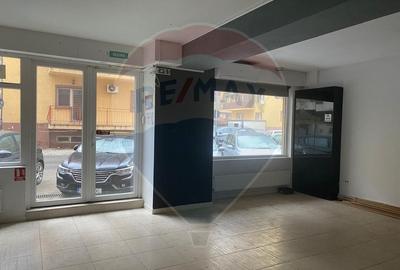 Spațiu comercial de vânzare – Militari Residence - 4