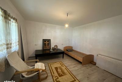 Casă cu 4 camere decomandat în Leș