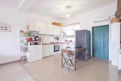 Casă cu Teren 108 Mp în Central - 1