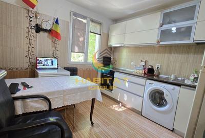 Apartament cu 2 camere decomandat, mobilat în Brâncoveanu