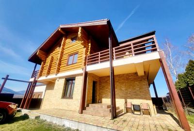Casă cu 10 camere cu Teren 452 Mp în Bran