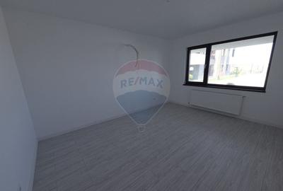 Garsoniere, apartamente cu 2 si 3 camere - 4