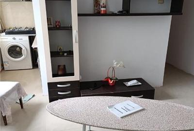 Apartament cu 3 camere decomandat în Orizont