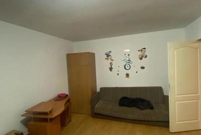 Apartament cu 2 camere decomandat în Sud