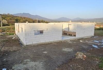 Casă individuală cu 4 camere cu Teren 900 Mp în Dumbrava (Livezile) - 2
