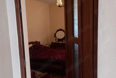 Casă cu 3 camere în 23 August - 9