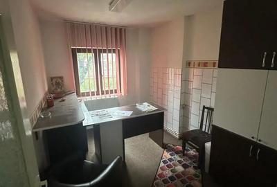 Spațiu comercial, de 105 mp, în Central - 2
