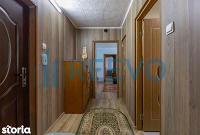 Apartament cu 3 camere semidecomandat, mobilat în Cornișa - 8