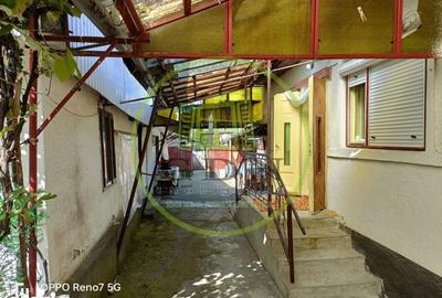 Casă cu 4 camere cu Teren 1300 Mp în Solovăstru - 3