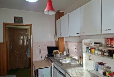 Apartament decomandat cu 2 camere/Titulescu - 11