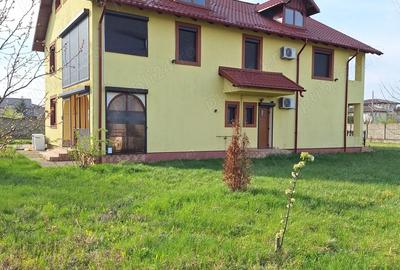 Casă cu 6 camere în Ciolpani - 7