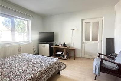 Casă individuală cu 8 camere cu Canalizare în Valu lui Traian - 17