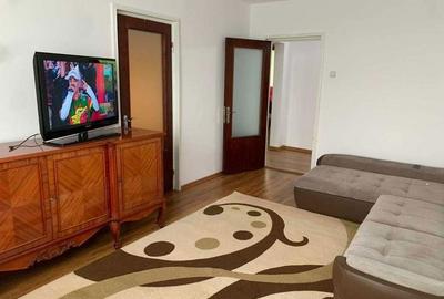 Apartament cu 3 camere decomandat în Sârbi