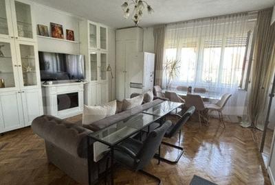 Apartament deosebit intr-o cladire istorica, ultracentral - un camin elegant si