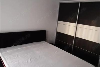 Apartament cu 2 camere decomandat în Tractorul
