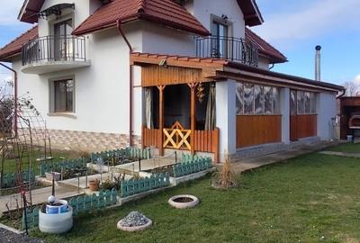 Casă individuală cu 5 camere cu Teren 2800 Mp în Vărădia de Mureș - 1