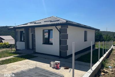 Casă cu 4 camere cu Teren 430 Mp în Cug - 2