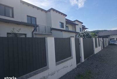 Casă cu 4 camere cu Teren 200 Mp în Livezeni - 11