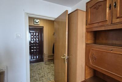 Garsonieră semidecomandată, mobilată în Eroii Revoluției - 1