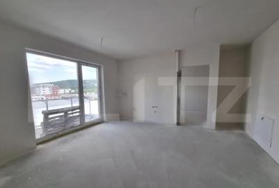 Apartament cu 3 camere semidecomandat în Central - 3